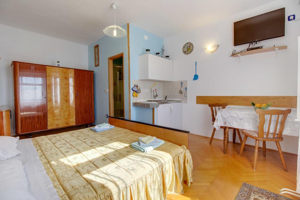 Apartment Agava Miholascica ภายนอก รูปภาพ